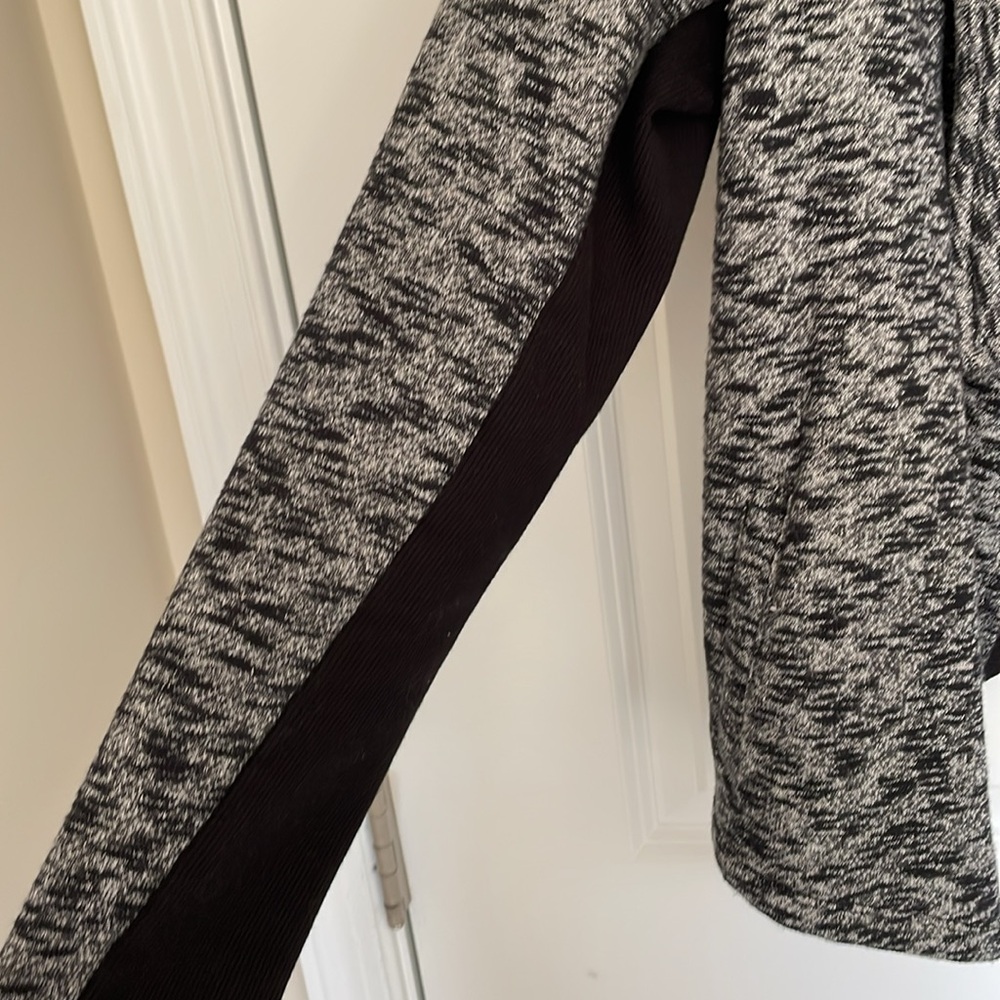 Heathered Jacket - Picture 3 of 6